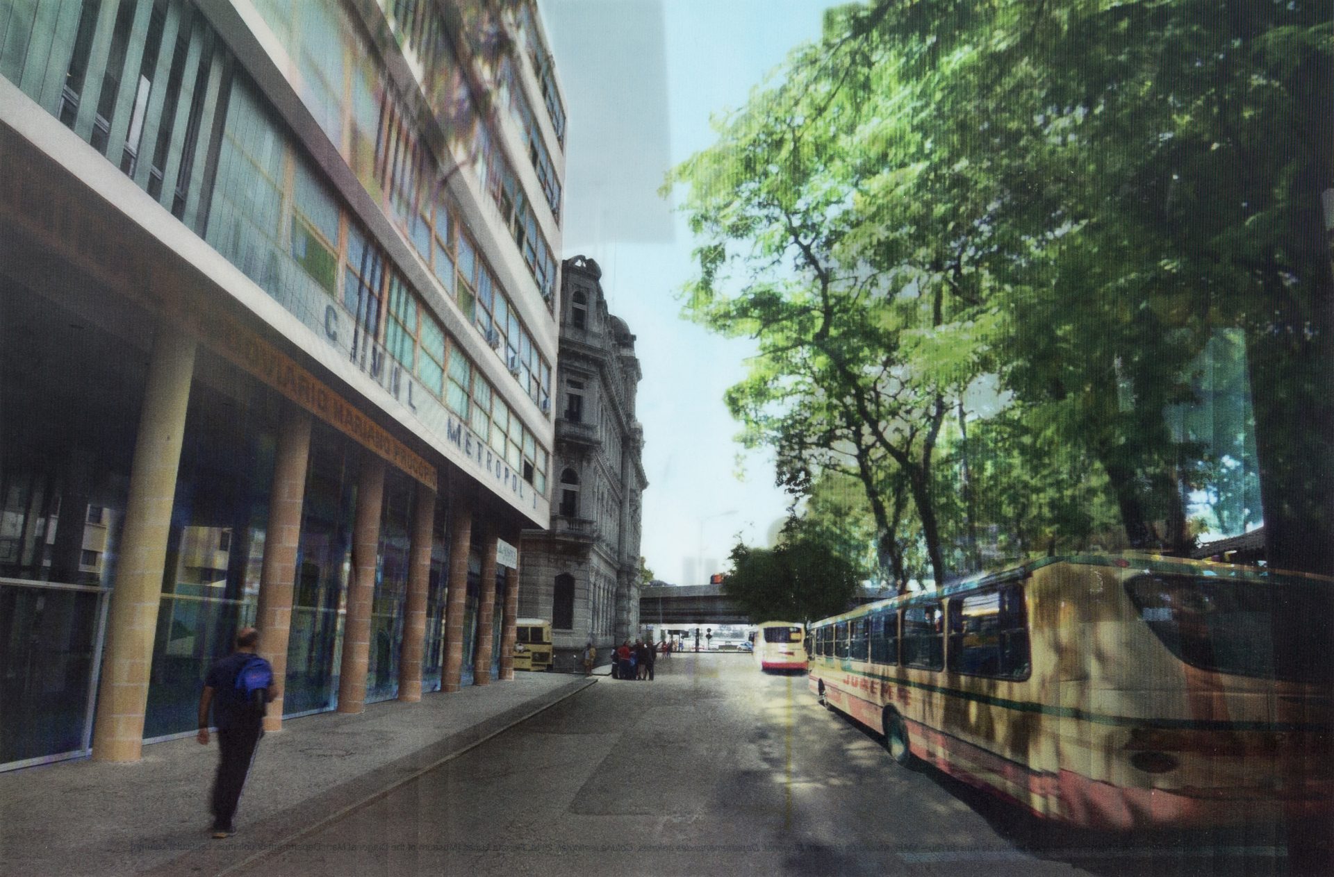 Renata Lucas – Terminal Rodoviario Mariano Procopiol Museu de Arte do Rio – MAR Museu do Homem Diagonal: Departmento das colunas